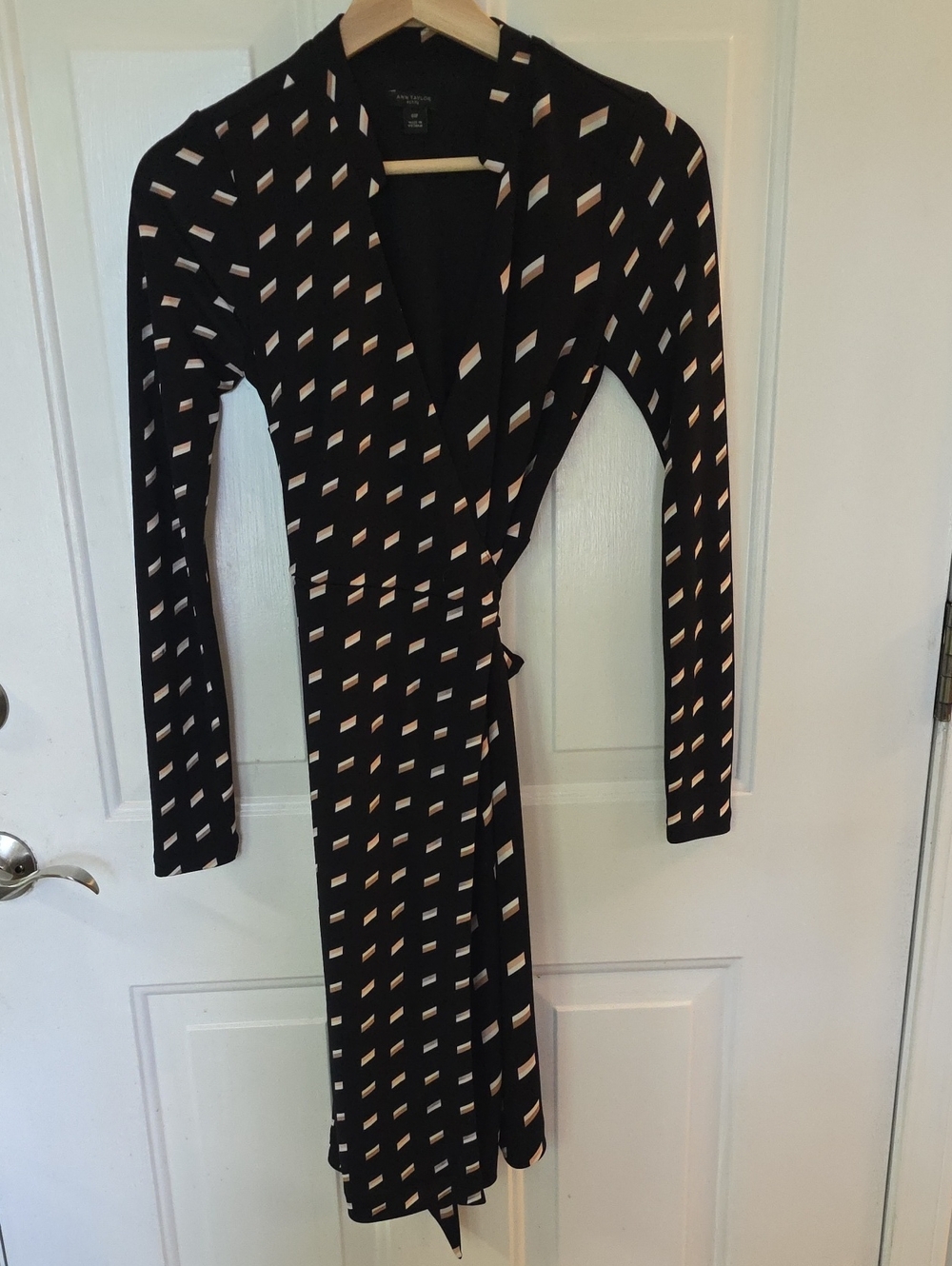 Ann Taylor Black Wrap Dress with Blush Geometric Print